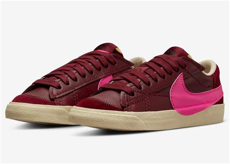 nike blazer burgundy